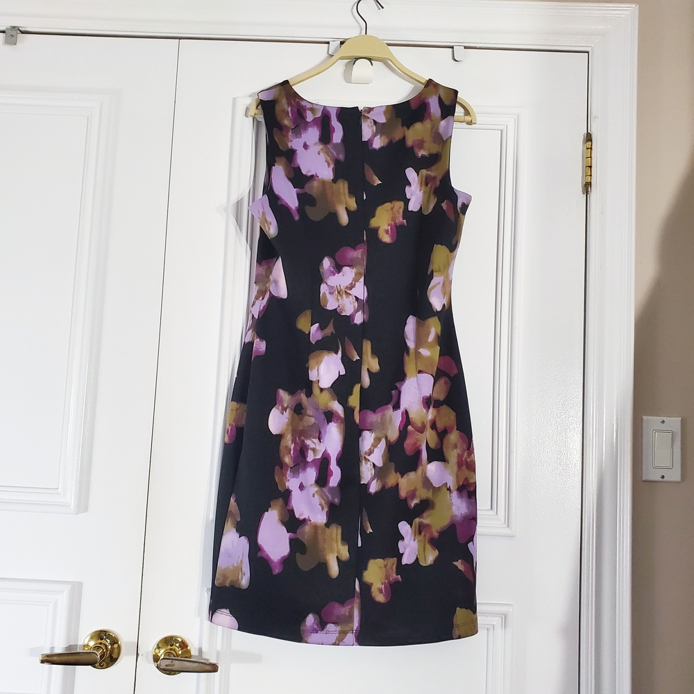 LORI M COLLECTION- Black Lavender Floral Sheath Dress - Picture 4 of 7